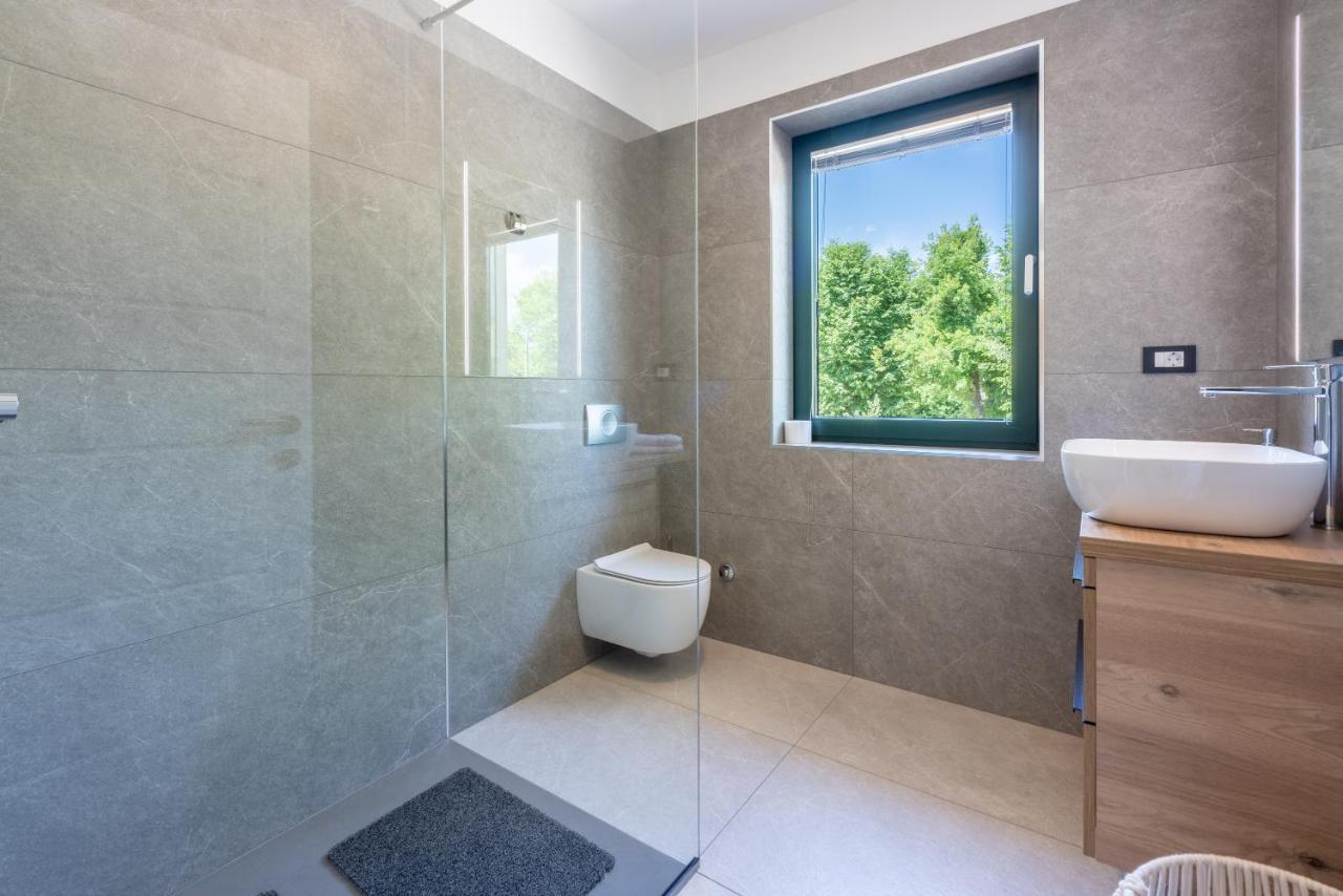 Villa Palma With Heated Private Pool Podhum Exterior foto